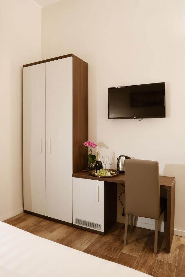 Elegant - Bed and breakfast Roma